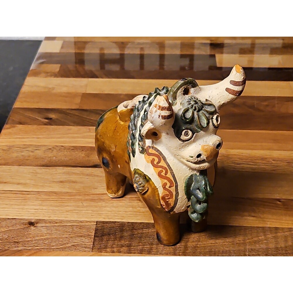 Vintage Peruvian Torito de Pucara Ceramic Bull Pottery Folk Art Figurine 6”